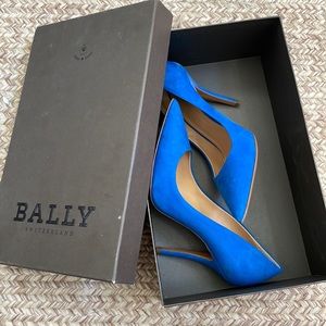 Bally blue suede leather pump